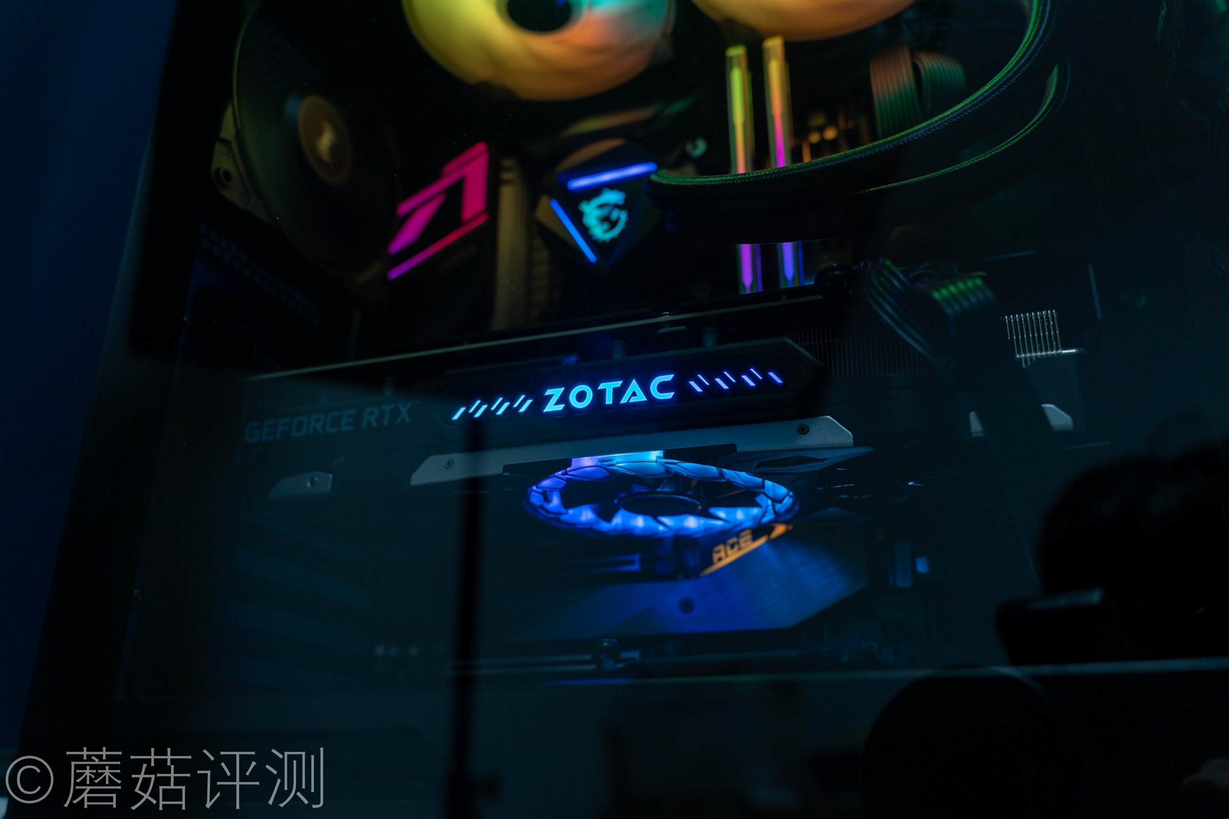 原来整机还可以这样装！微星MAG幻彩佩龙斧I9 10900K主机 拆解评测