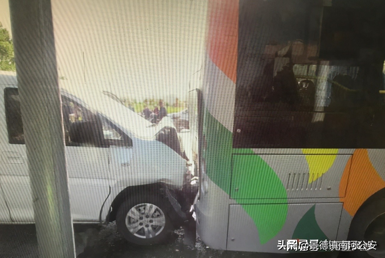 河南息县交警通报2起交通事故，2人死亡，1人追尾1人横穿马路！