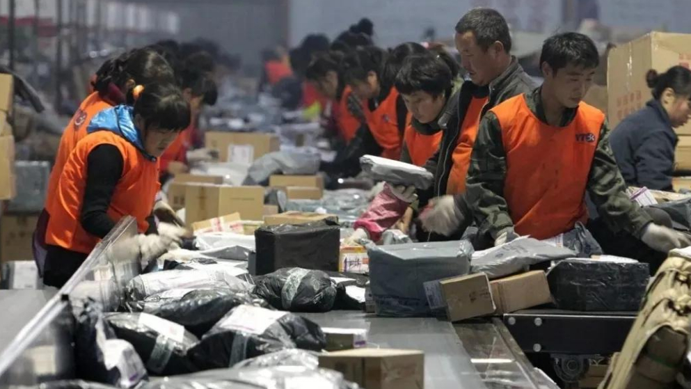 中国邮政的速度那么慢，为什么还活着？利润竟是世界第一