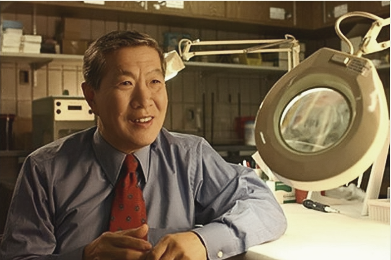 1986�꣬������Ů�ս�����ʧ�٣���̽����ڳ�˿�����ƽ���ʬ�հ�