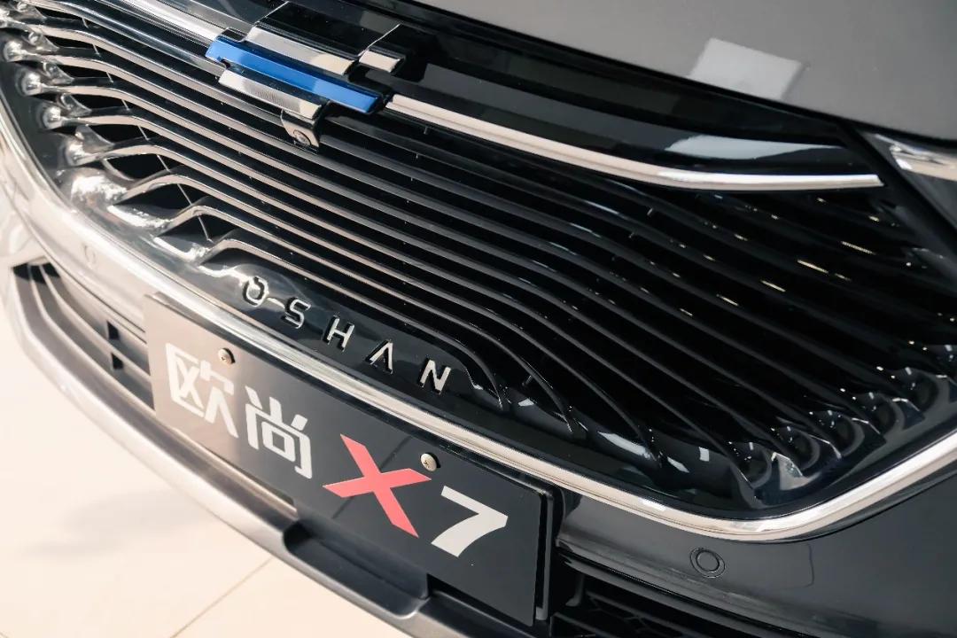 空间超大、座椅超软，还有智能语音，这台10万元的SUV太值了