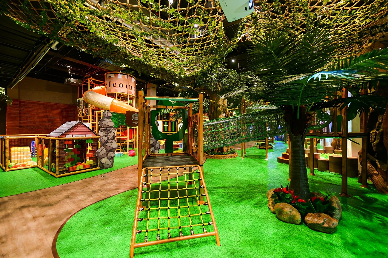 重庆佛罗伦萨小镇“奇幻丛林”正式亮相 升级家庭游乐新玩法