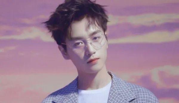 批评女明星发胖的时候，也请注意我国男星灾难