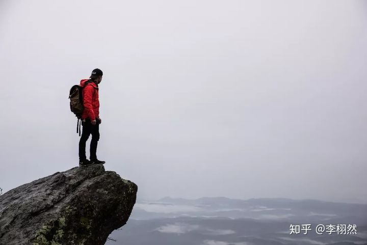 毁掉一个年轻人最好的方式，就是让他忙个不停