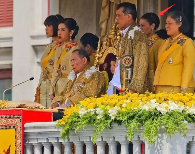 西拉米回归底牌亮相，普密蓬保留王储妃头衔，苏提达前往德国度假