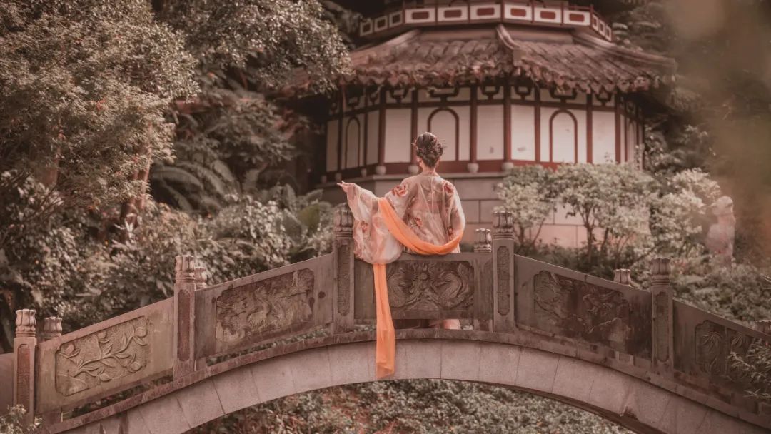 一首古诗词，两个千古名句，每一首都是巅峰之作-第1张图片-非凡网