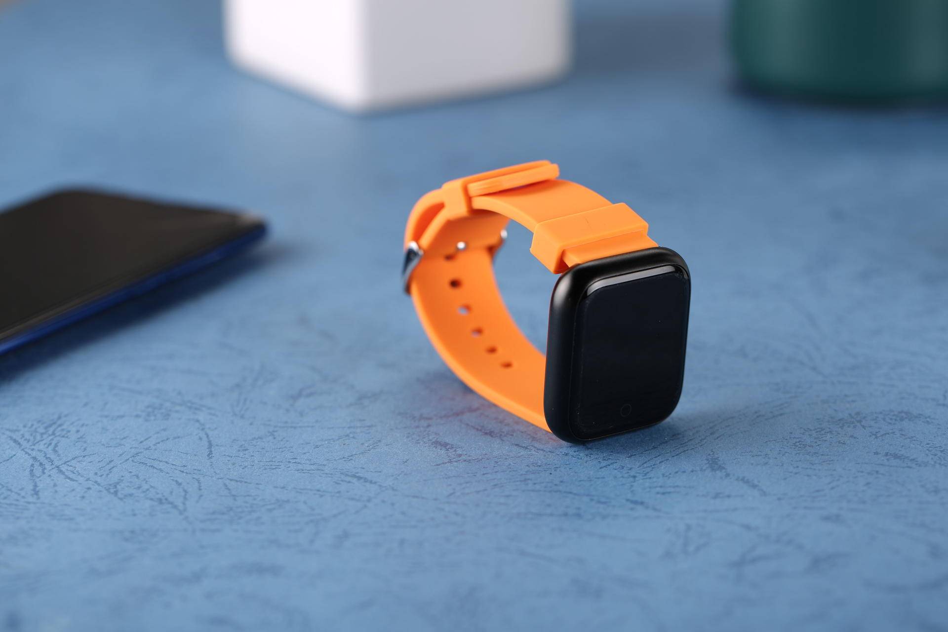 百元级的智能手表，功能丰富还能摇一摇拍照