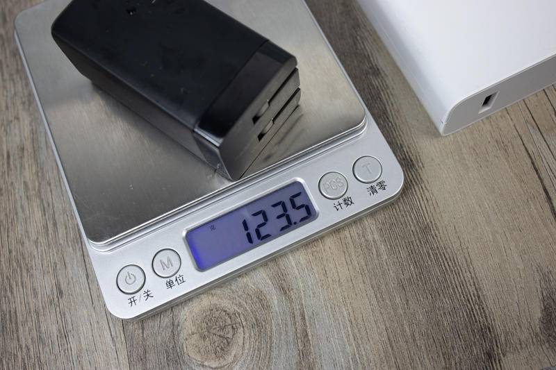 新氮化镓充电器65W极速体验，网友：小米10半小时充满电了