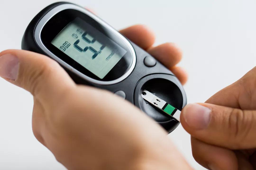 有糖尿病的人，要将空腹血糖控制在5.6以下，为啥？医生实话实说