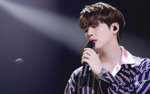 惋惜：雪莉确认自杀身亡，而他们一个割腕两个