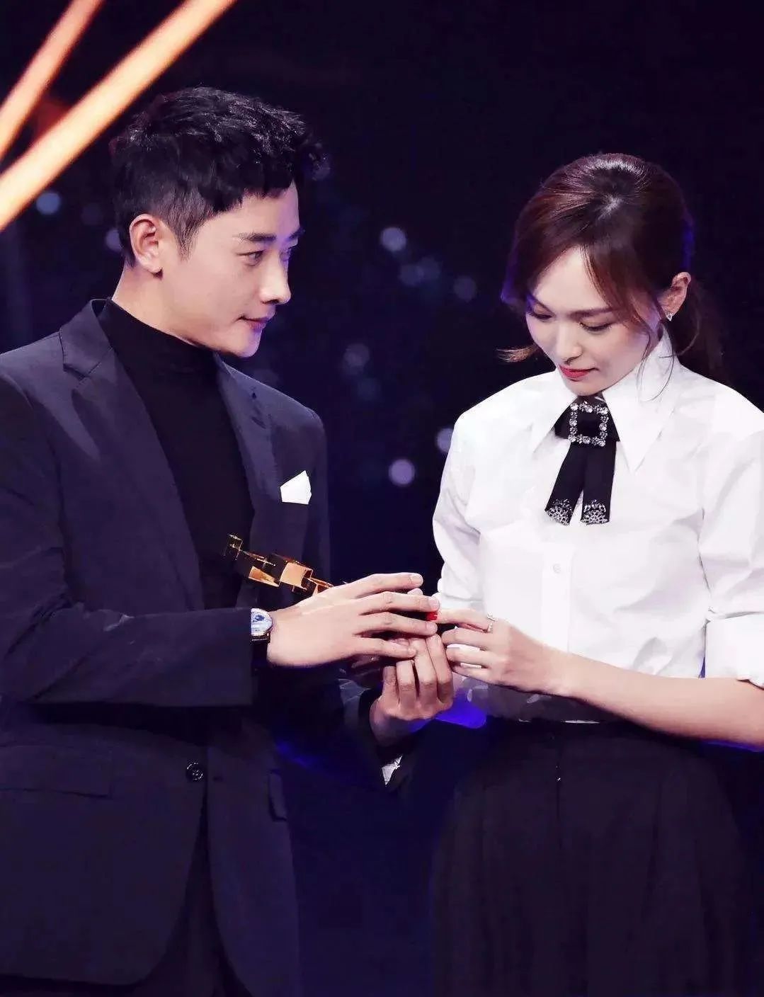 藏不住了，罗晋作为唐嫣专属摄影师，水平竟然