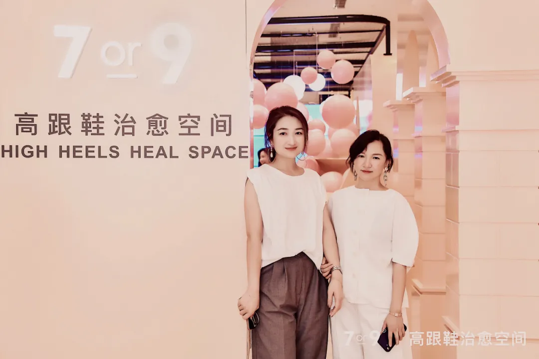 它盯上“女人的脚”,吸粉近百万,半年卖出8000万