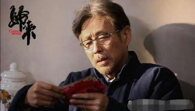 李佳琦和小助理再次同框：他们的故事，让我看