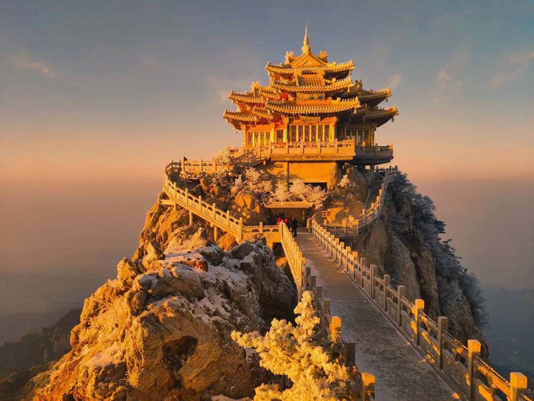 Laojun Mountain, the closest place to wonderland in China!  The sea of ​​clouds is comparable to Wugong Mountain, and the sunrise does not lose to Huangshan