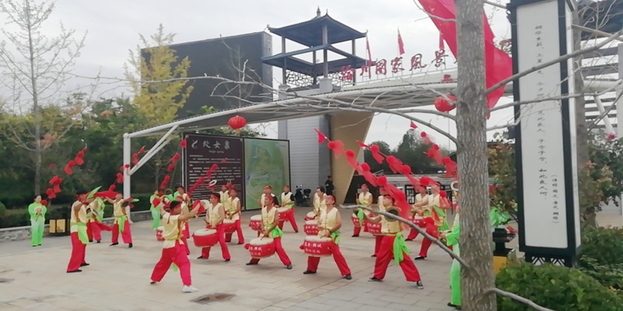 中秋國慶喜相逢,，洽川濕地氣氛濃（組圖）