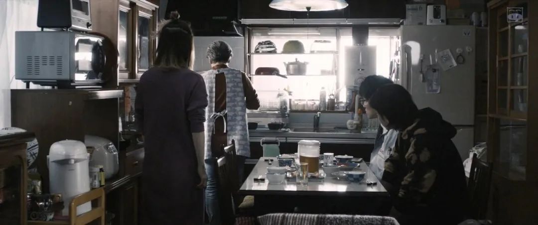 һ�������ıɱ��һ����ͥ�ľޱ�