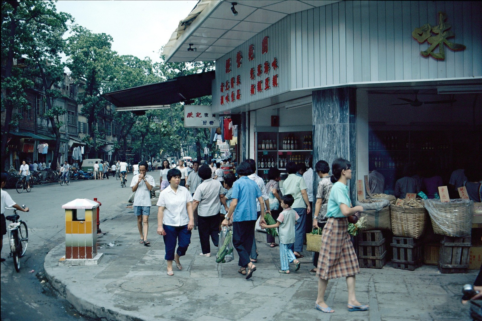 老照片：1986年的广州，给你看一个已消失多年的老“羊城”