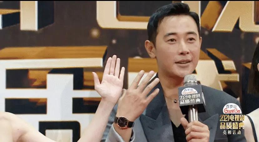 同是状态不好，赵丽颖与唐嫣的评价却呈两极，