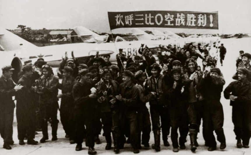 1965年，中美在海南空战17分钟，我军一弹未发，为何美军死伤惨重