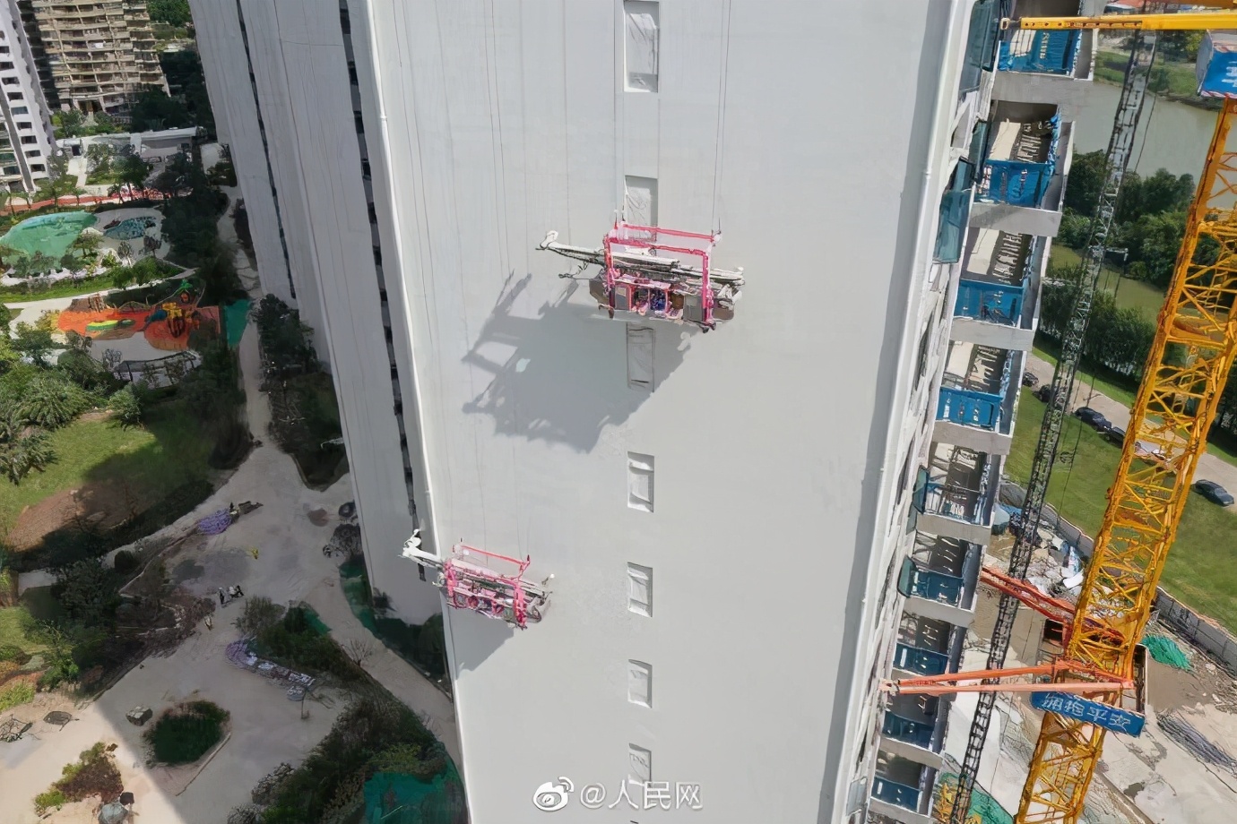 建筑工人面临失业？碧桂园18款机器人正式商用，