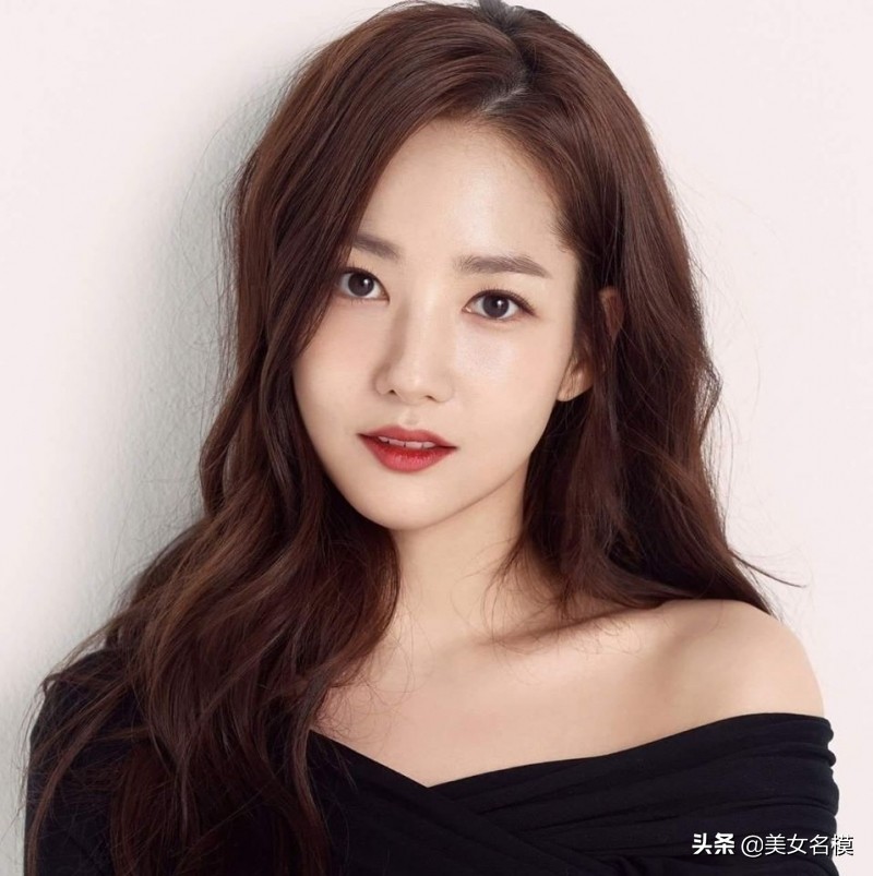 大方承認整容，卻依舊被奉為女神的5位女星