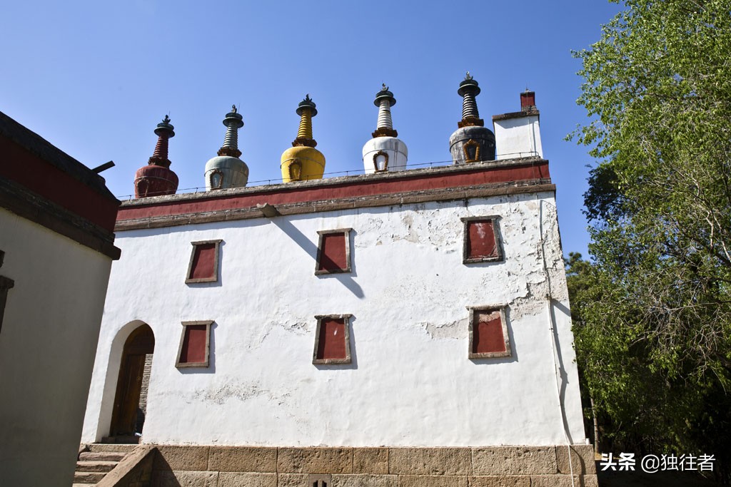 小布达拉宫，是大清初期前所未有的全国民族大团结的象征