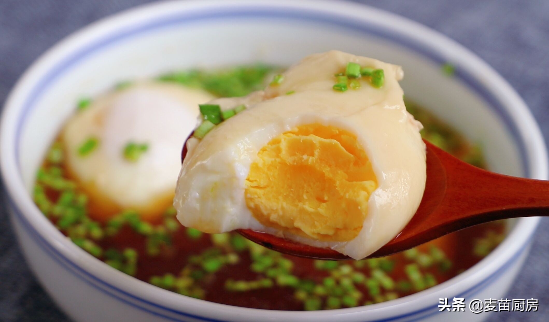荷包蛋我就服這做法，出鍋個個完整，一做一個準，鮮嫩好吃