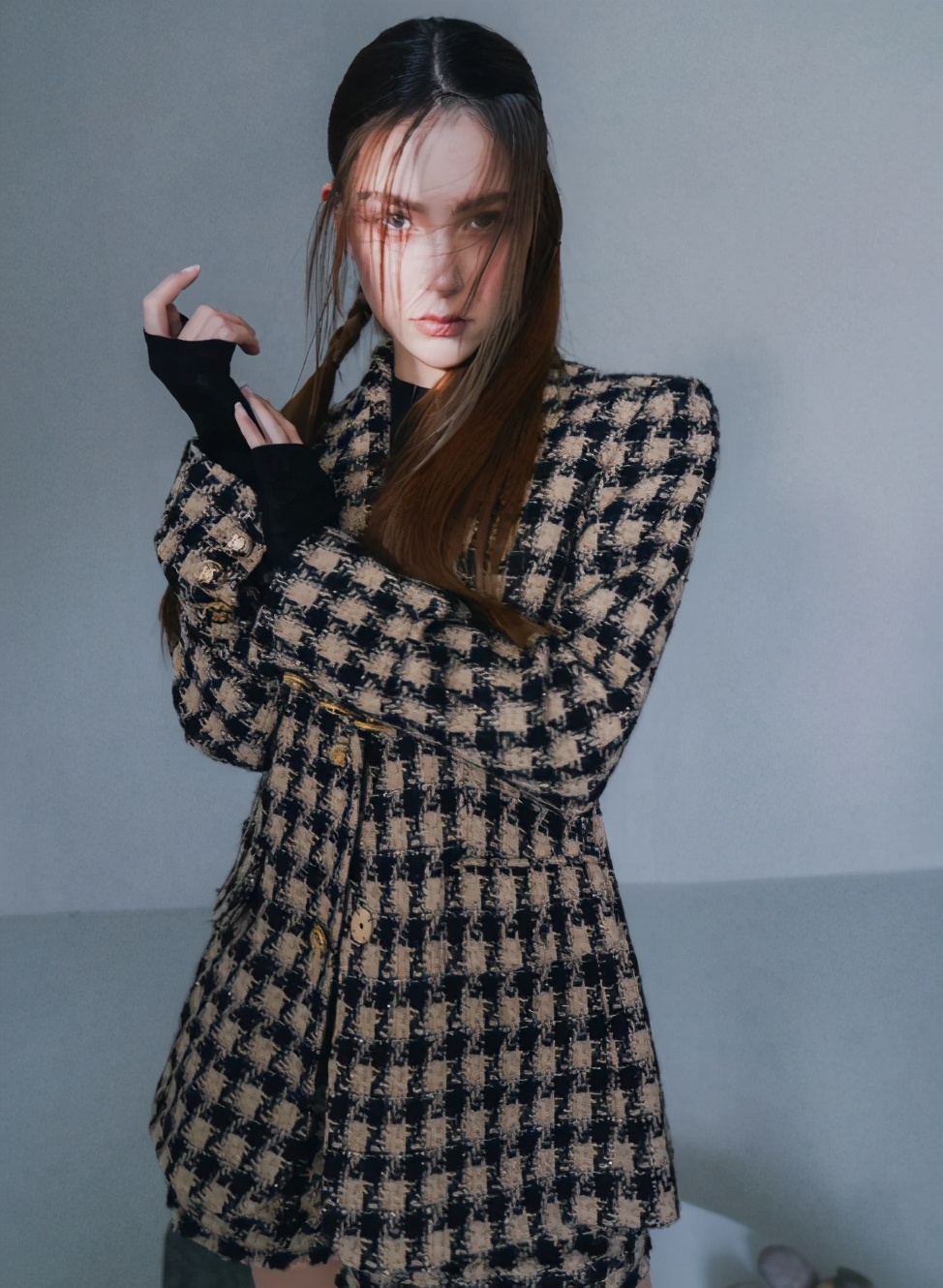 昆凌訓練5歲女兒獨睡，小周週再爆金句，吐槽爸爸周杰倫也不獨立