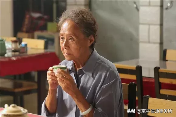 直击血淋淋的现实!盘点让中纪委机关报拍手称快的“强拆电影”