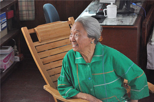 国家一级演员柏青，因病去世千人送别，23岁孙子