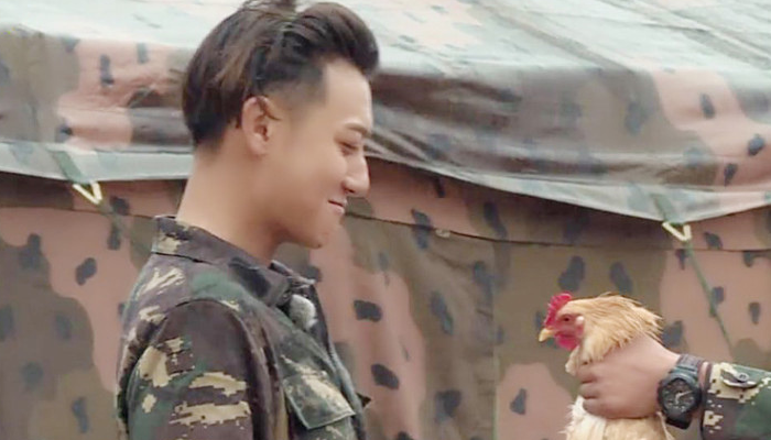 怕尖嘴动物的男艺人，张艺兴找孙红雷求助，他