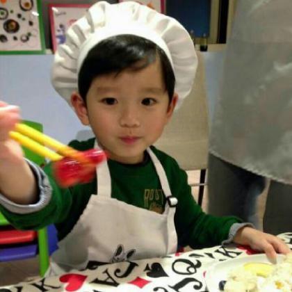 情侣头像小孩一人一张，呆萌一男一女高清