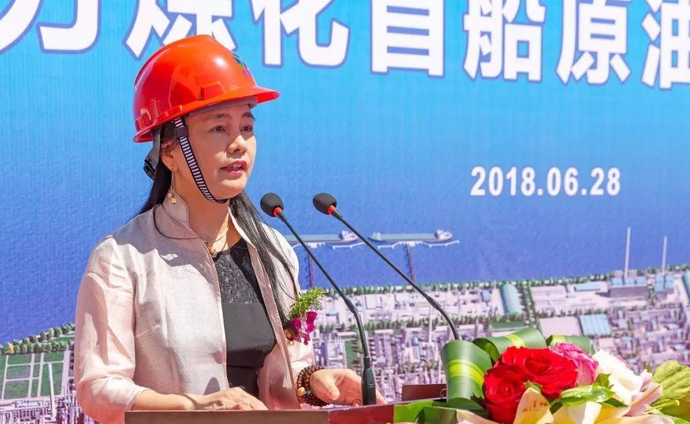 建筑工人逆袭成为江苏新首富的陈建华，如今每天赚3.4亿元