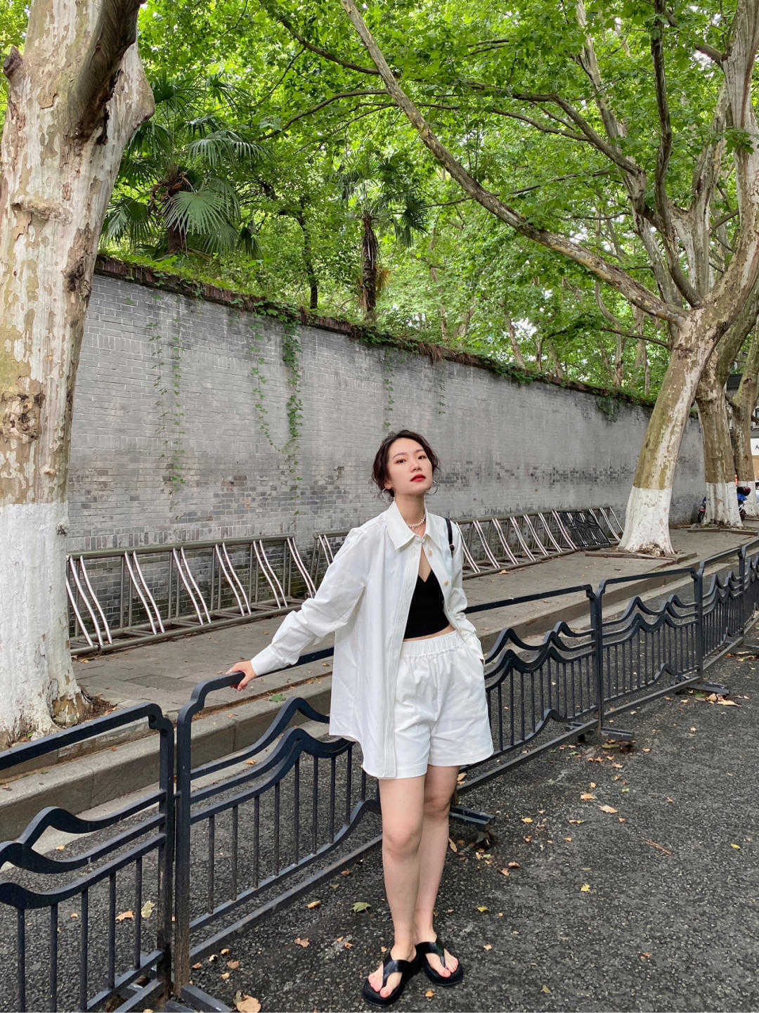 时尚和大牌没啥关系，颜色搭配对了，依然能穿出高级感，漂亮大气