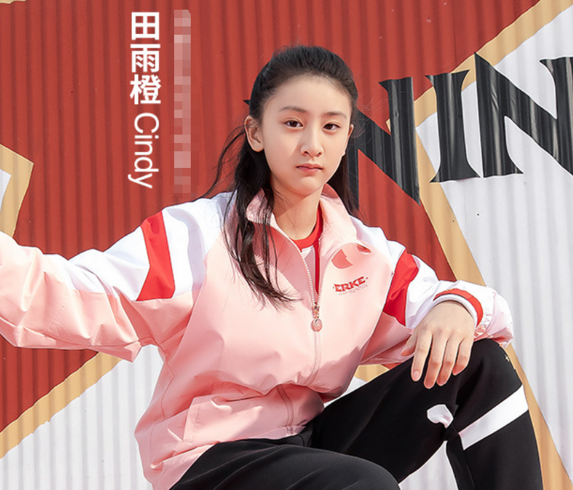 星二代就服田亮女儿的长相，13岁尽显“初恋脸”，怎么都看不厌