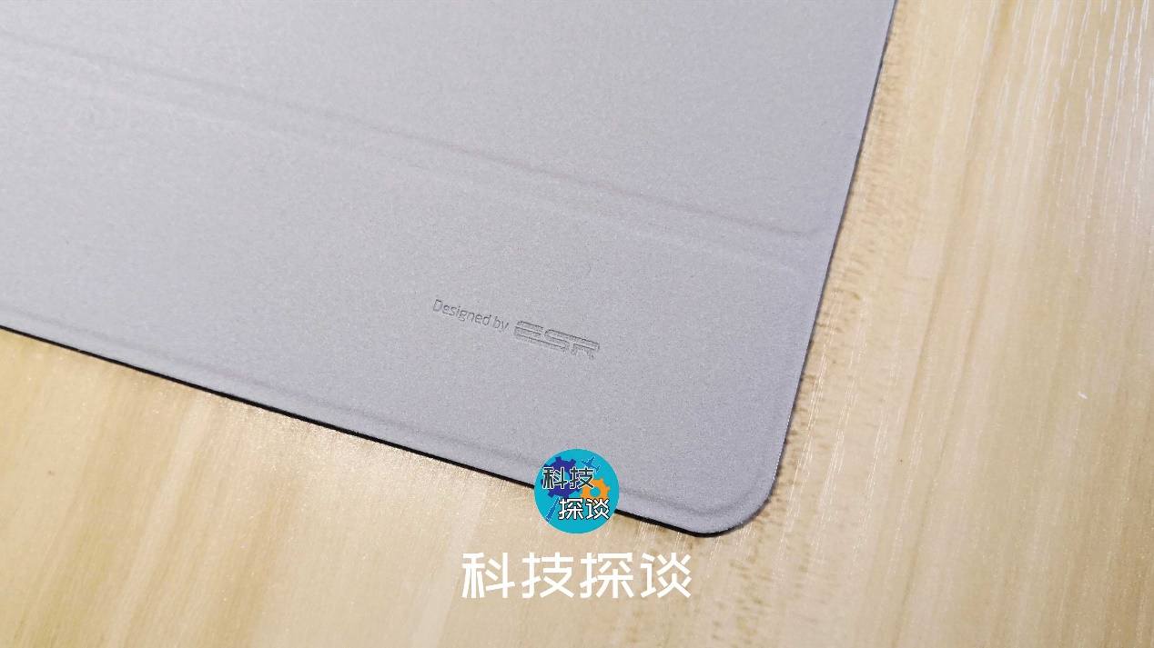 用心呵護(hù)iPad平板電腦，億色iPad殼膜保護(hù)套裝使用分享