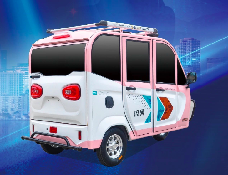 这2款电动三轮车，空间大配置全，冬天出行还带暖风