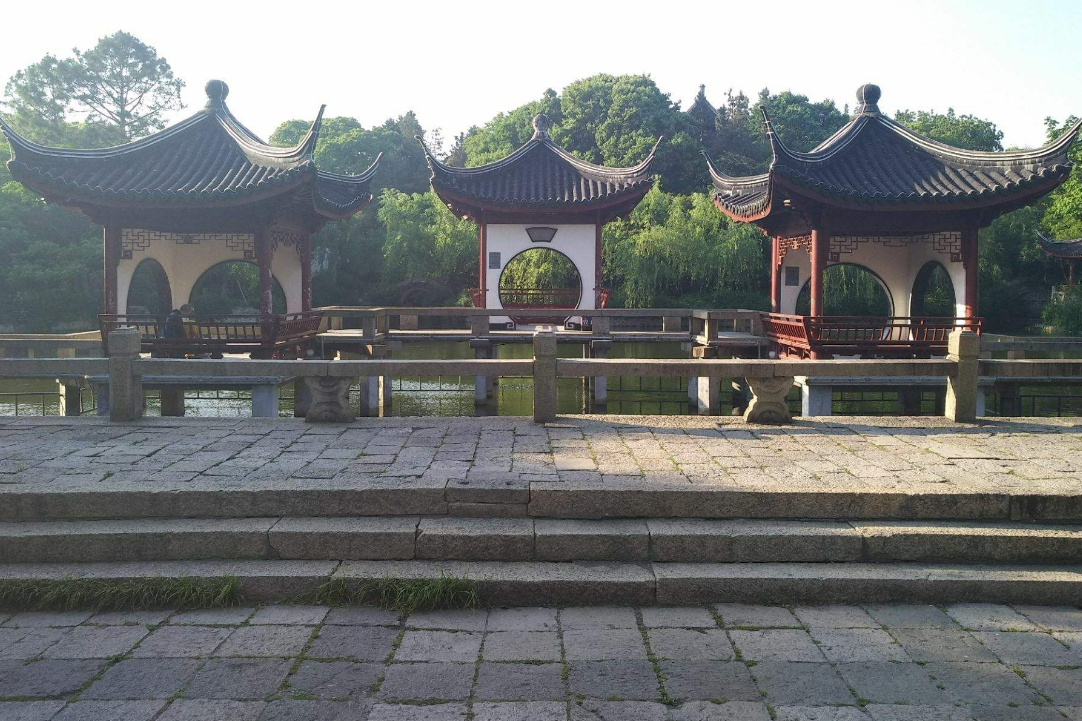 上海    “双湖”公园，内藏300年古桥，堪称上海宝藏