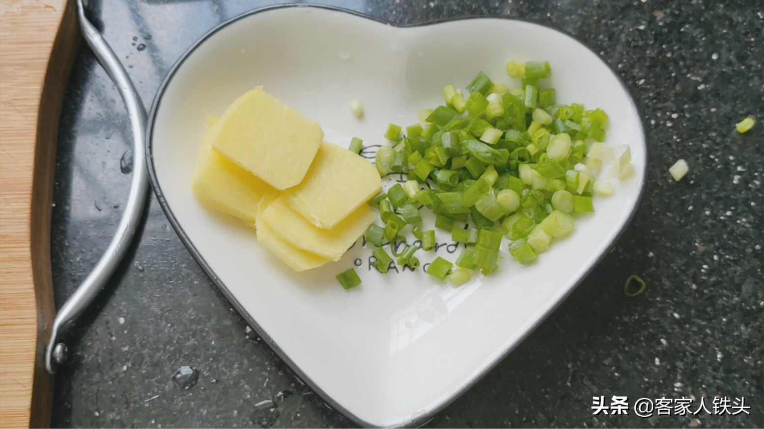 1条鲈鱼3个番茄，以后待客就这一个做法，好吃到孩子都不肯放筷