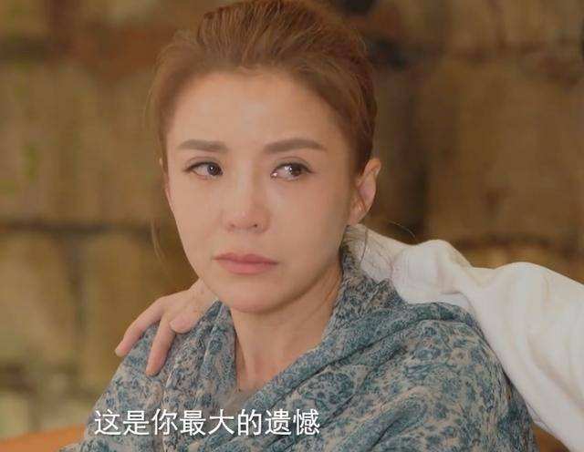 她亲手拔掉了父亲的氧气管，而朱迅没勇气拔，