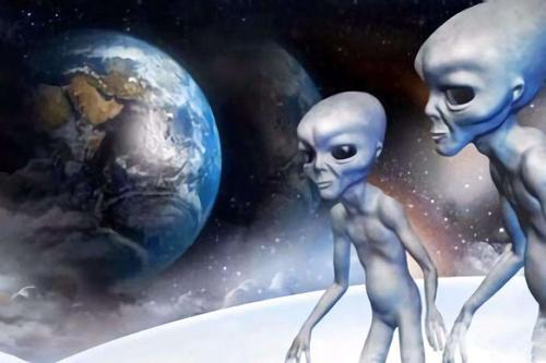 有没有可能外星人暗中操纵着地球？