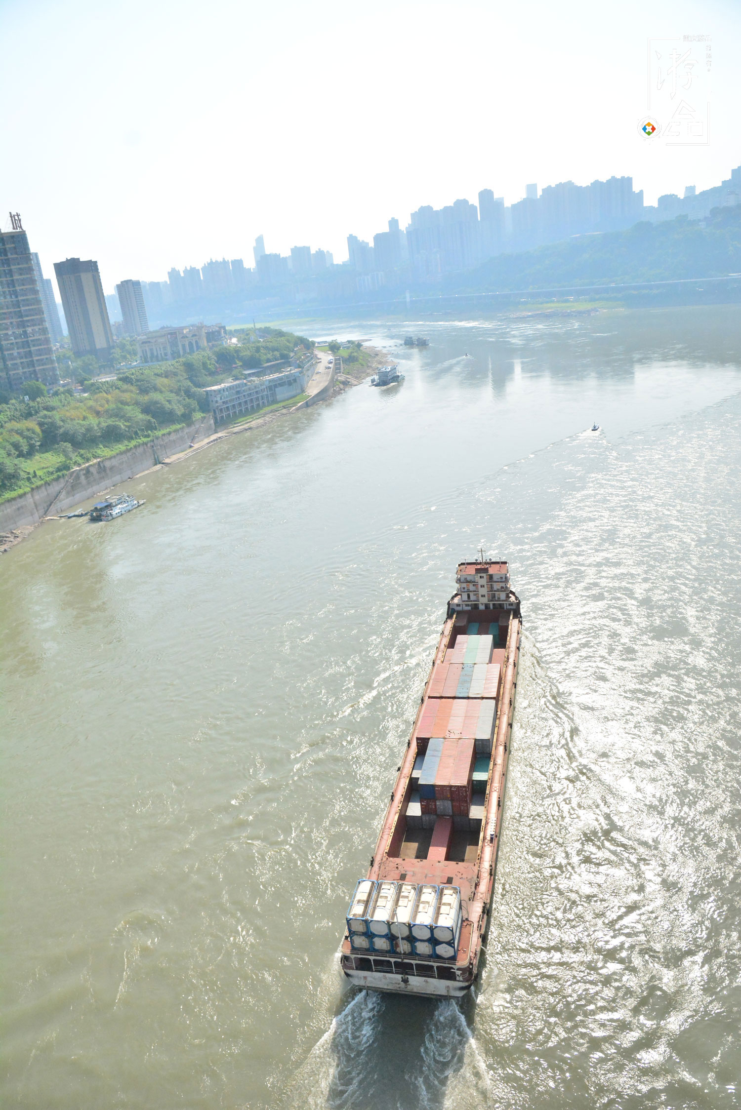 寻找重庆的“龙脊”，妄图从菜园坝大桥抄近路，抵达之前先中暑了