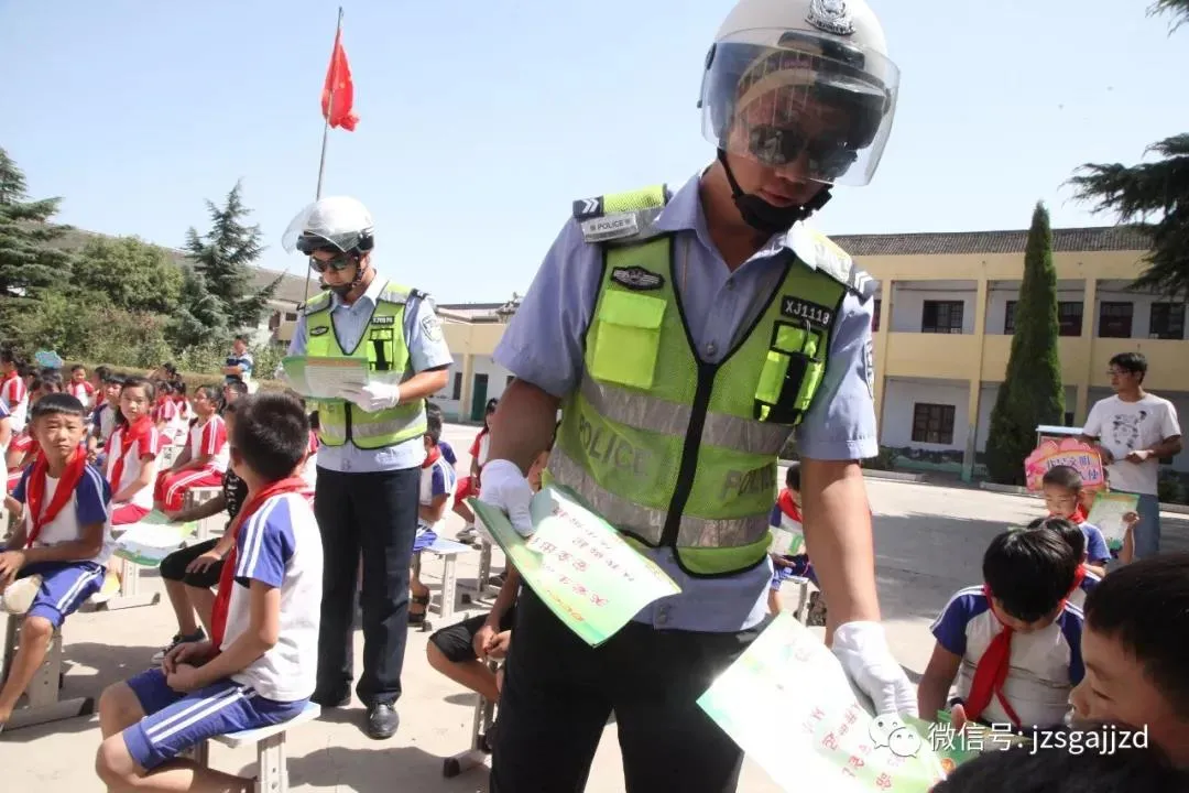 重庆|开学第一课 | 重启“护学岗”，我们同步“开学”啦！