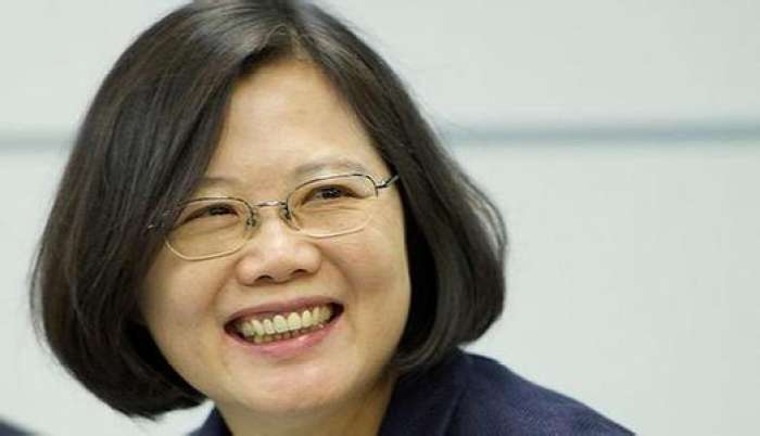 ����������̨��������ȴͻȻĬ�����������ǿ�����ʲô�ˣ�