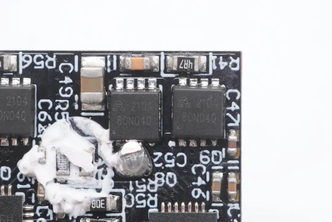 加油中国芯！拆解一款国产GaN器件的65W氮化镓快充