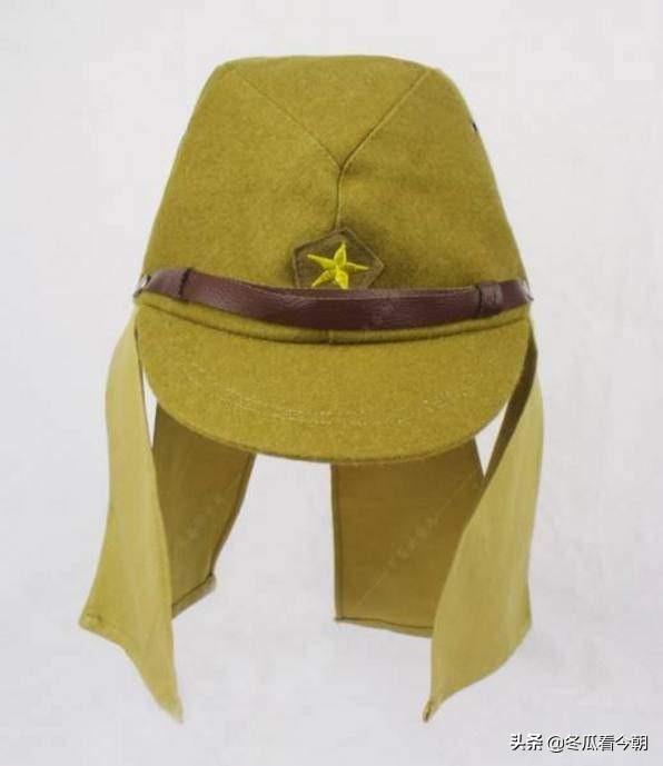 抗战时期日本鬼子，帽子上有两片“破布”，实际作用巨大你敢信？