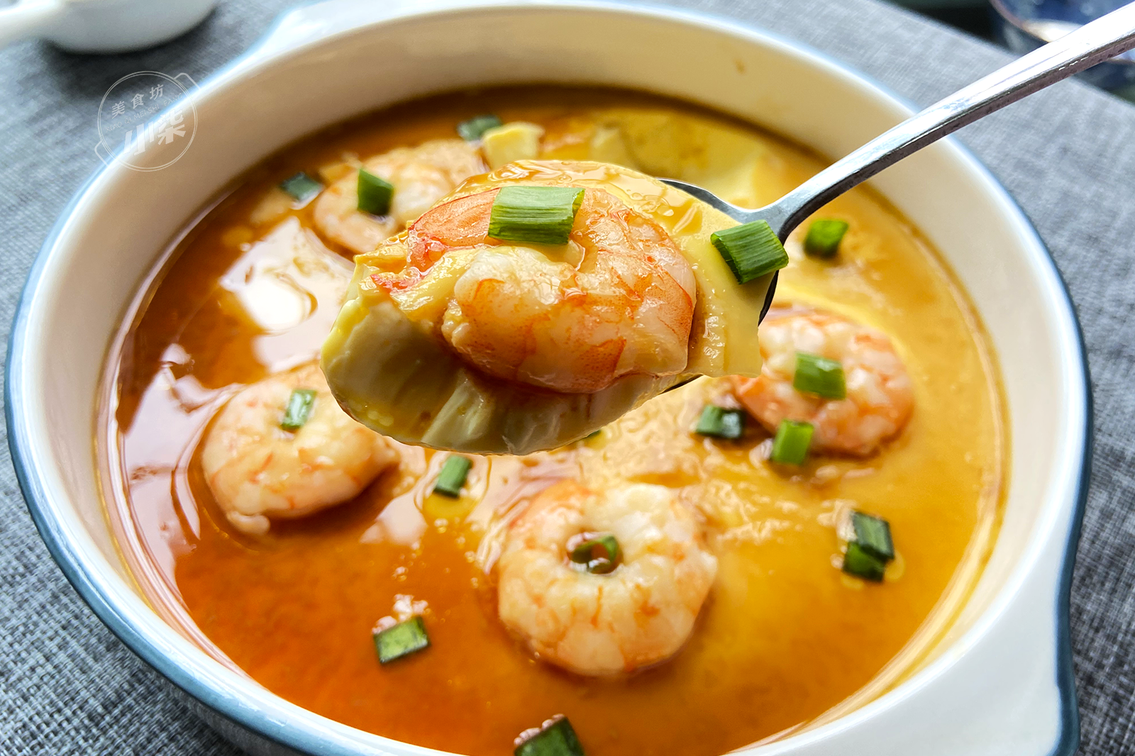 蝦仁蒸蛋看似簡單，原來也有訣竅，教你一招，蒸出來水嫩像豆腐