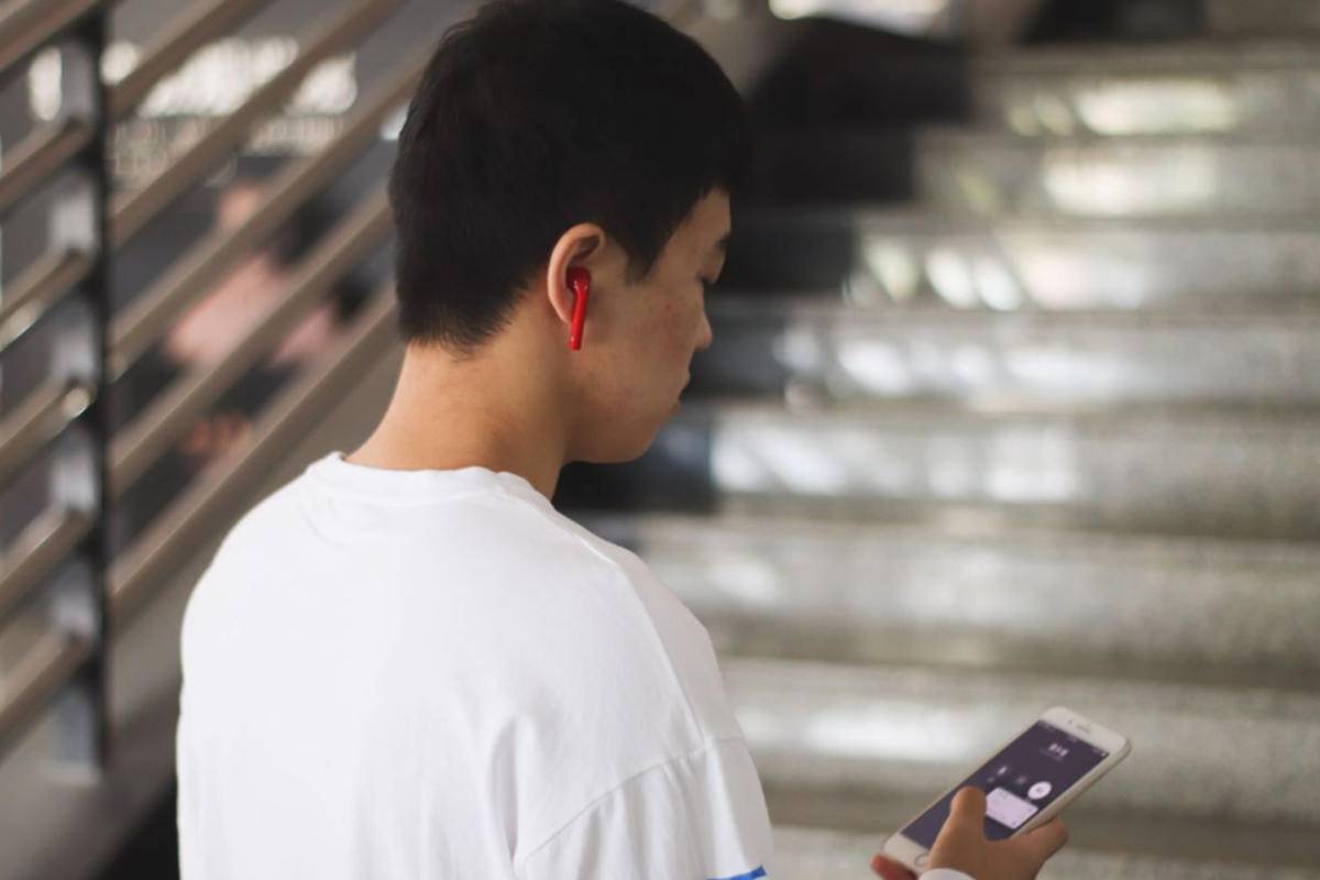 蓝牙耳机怎么选？漫步者通话降噪耳机才是职场人士的心头好