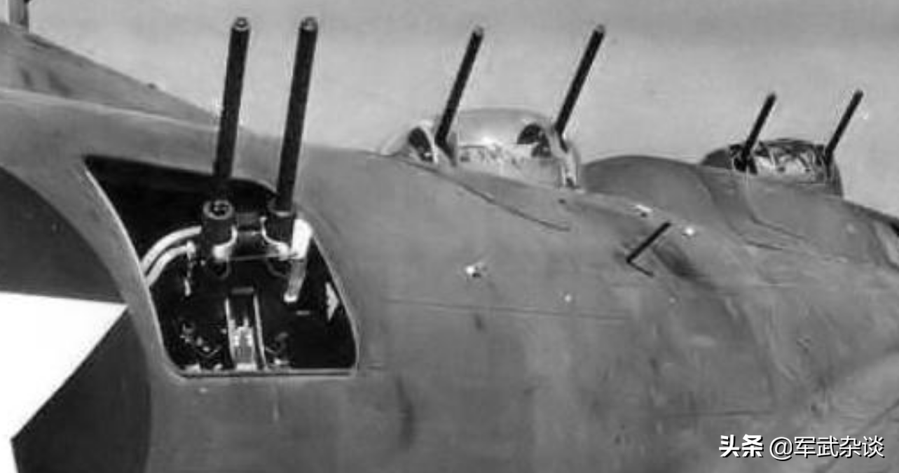 在9000米高空躺着战斗，二战美国陆航伤亡最高的岗位，机腹机枪手