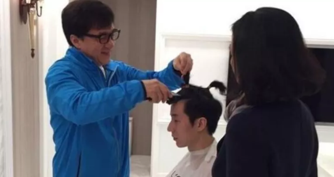 同样是“星二代”，却天壤之别，有人成“阶下囚”，有人成影帝